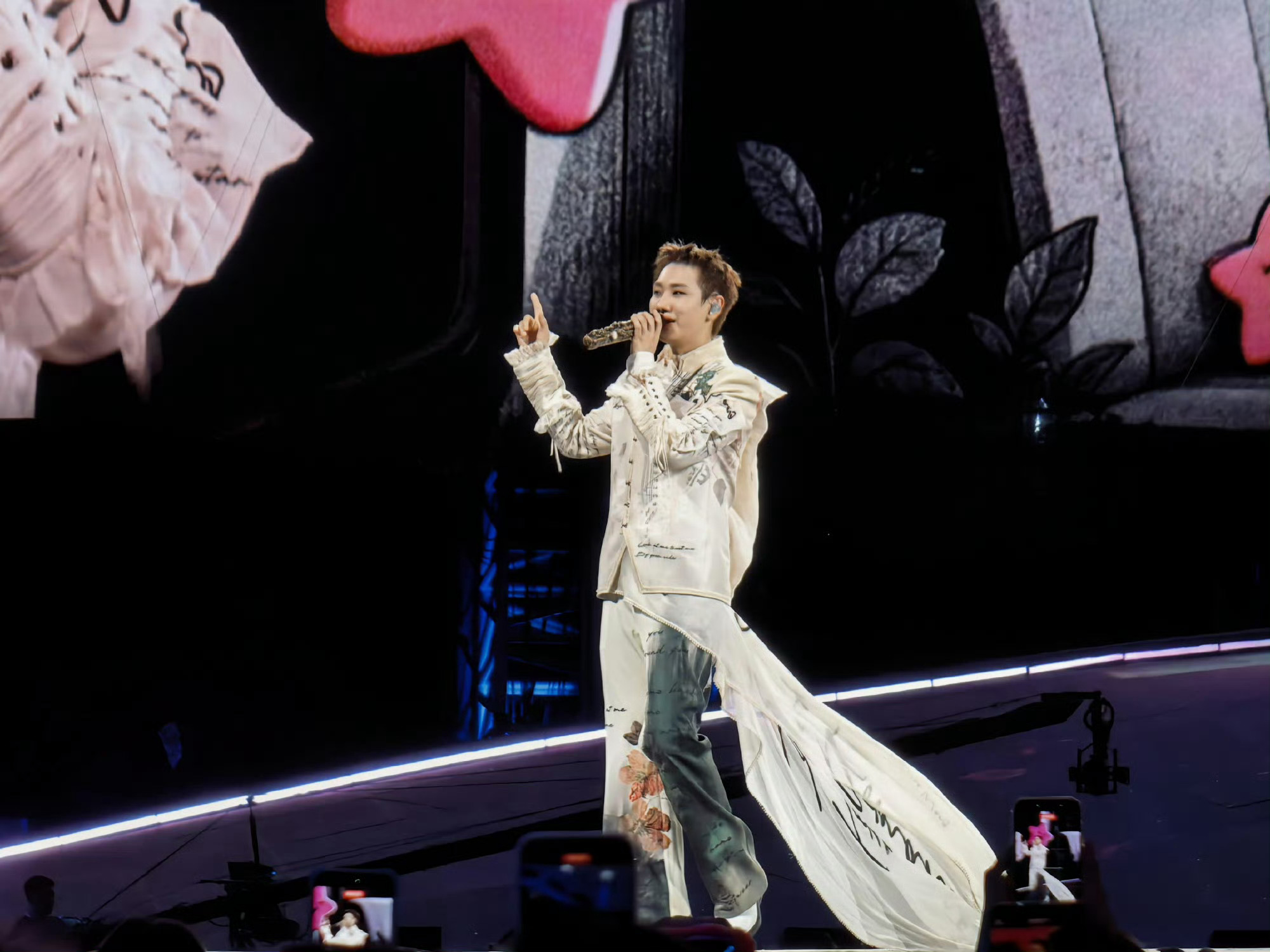 汪苏泷演唱会安可月 谁被鸟巢这首安可曲狠狠治愈✨汪苏泷亲自演绎自己写给薛凯琪的《