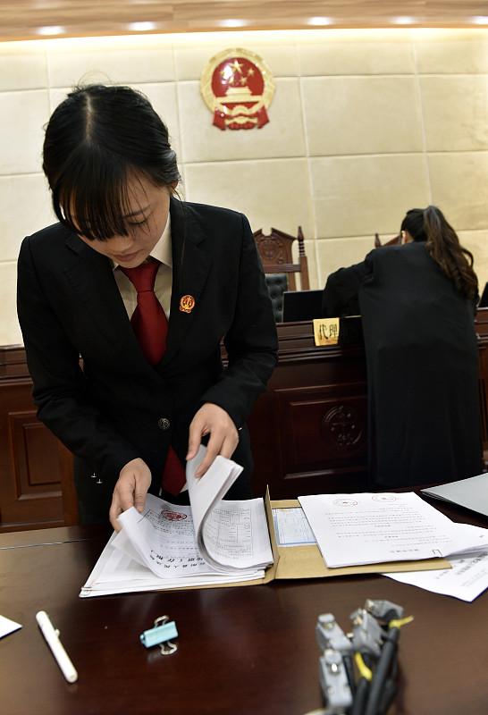 许家印律师欲提120万港元被拒 许家印这边连120万港元的诉讼费都要从托管资产里