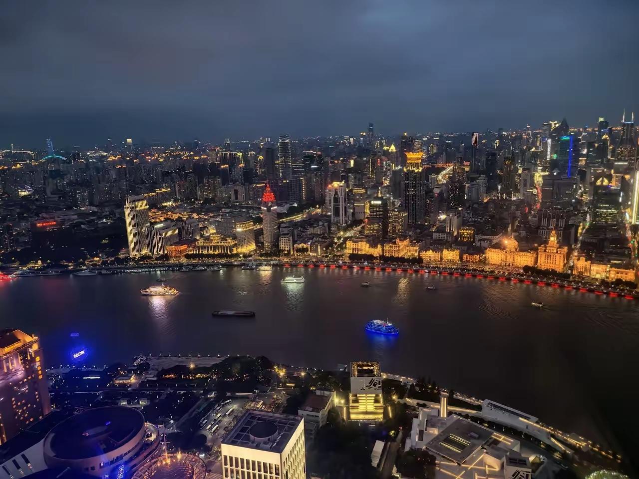 9月18日上海的警报声没有拉响，问过才知道上海定在9月的第三个星期六。
 
在不