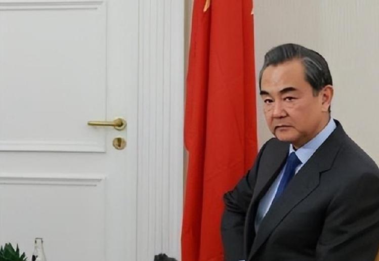离台湾110公里的与那国岛，10月19号起要摆上美日的岸舰导弹了。


看新闻里