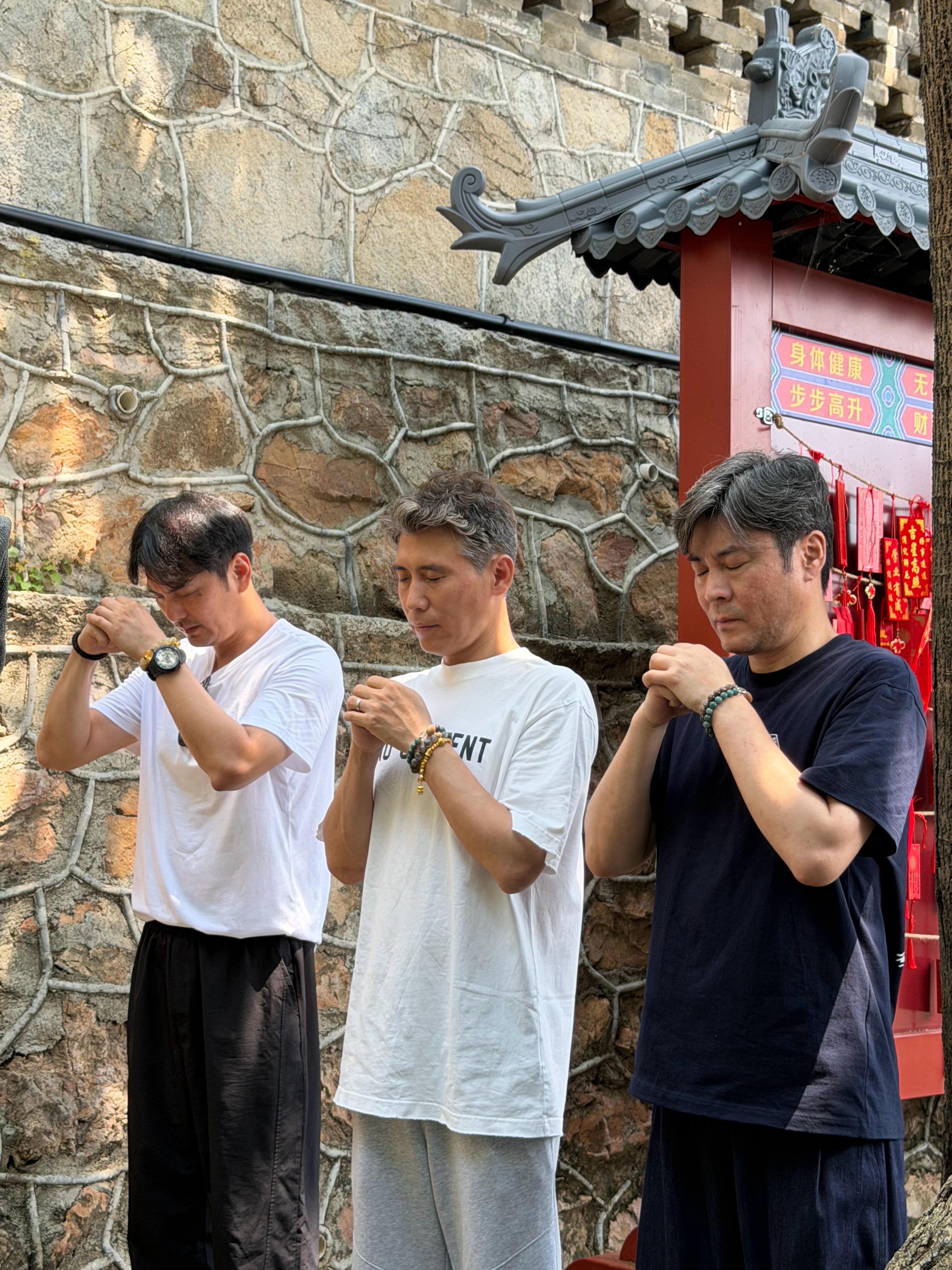 追星人的暑期旅行地图又多了一站。 罗晋、 杨谨华、 何蓝逗来过， 廖慧佳、 萧敬