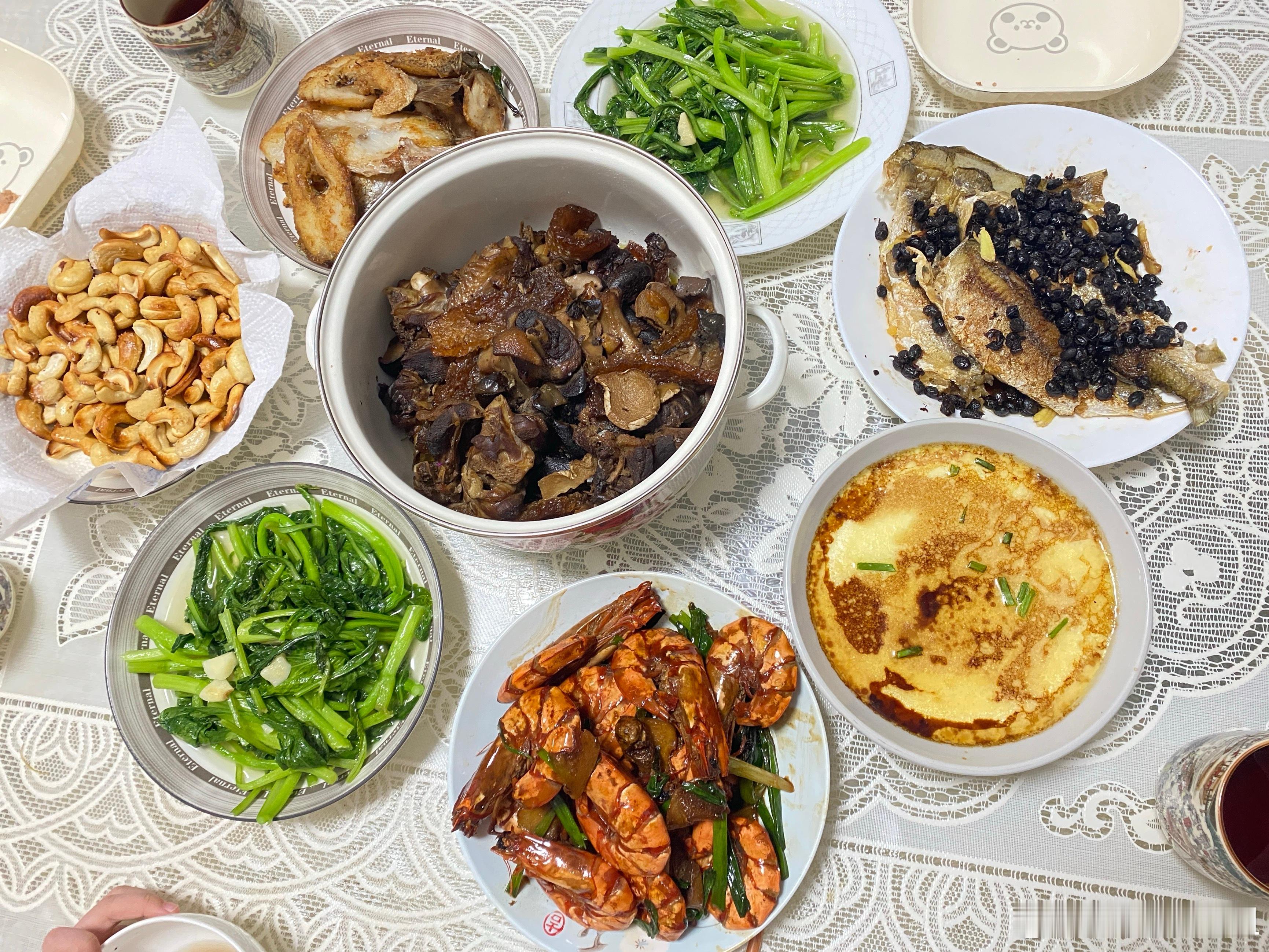 中秋佳节，祝大家节日快乐，团团圆圆，和和美美，万事顺意🥮[玫瑰]自己动手准备了