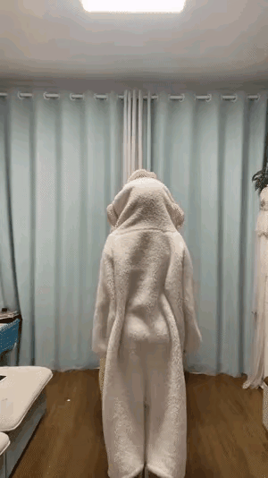 当三个女人在一起时是不会安安静静的～