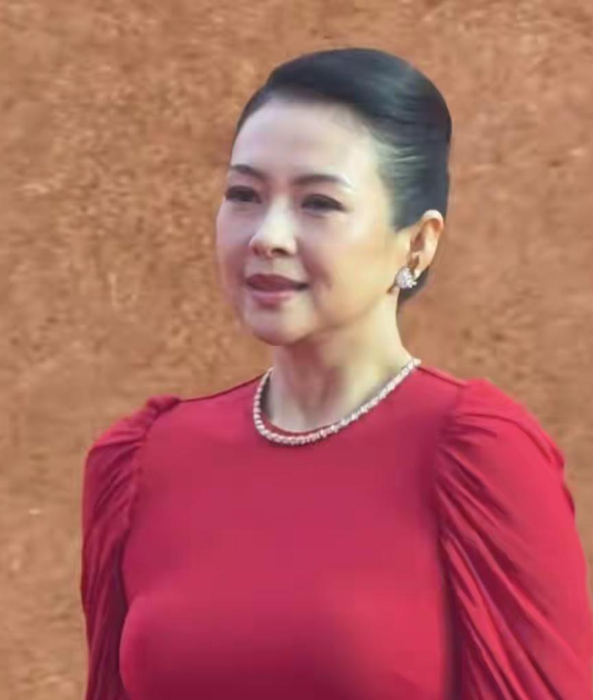 章子怡一出场就炸了热搜
3月20日晚，首届CMG中国电影盛典在北京落幕，章子怡一