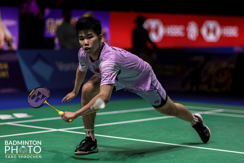 翁泓阳止步首轮马来西亚公开赛男单首轮：翁泓阳 21-16、7-21、13-21渡