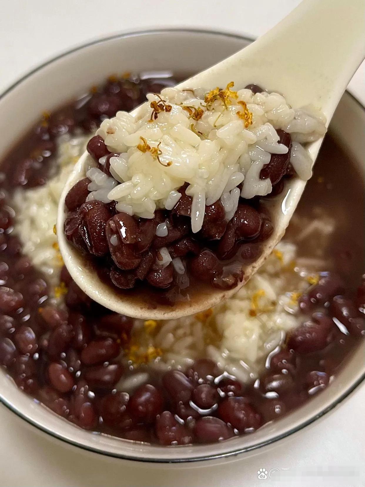 女性应该多食用的养生食物，红豆酒酿粥，红豆酒酿都是补气血佳品#女性早餐推荐# #