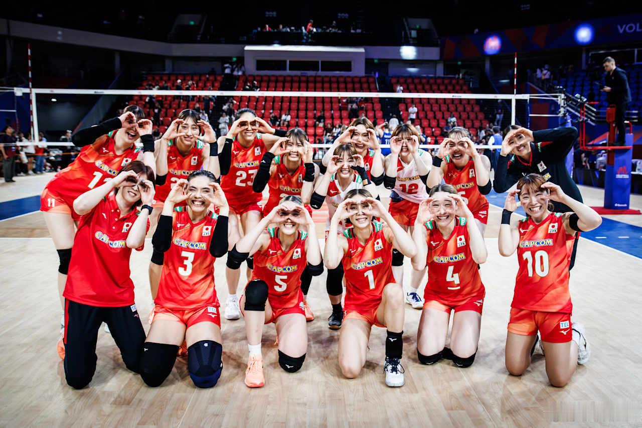 中国女排2026年世界女排联赛VNL第二周首个比赛日完全战果，亚洲三姐妹都干了5