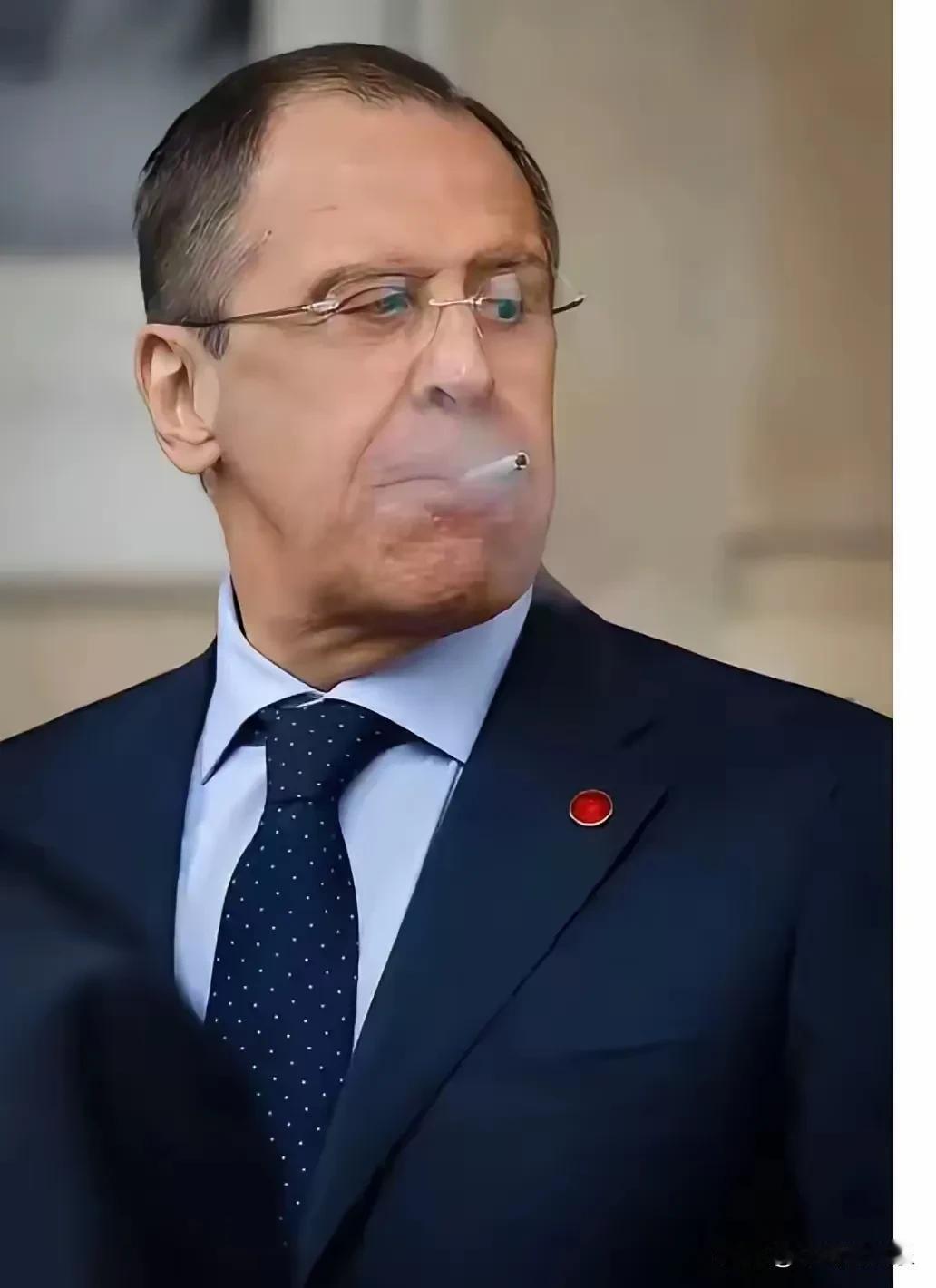 拉夫罗夫心里真憋屈的难受！
  沙俄在19世纪能把当时大清帝国100多万平方公里