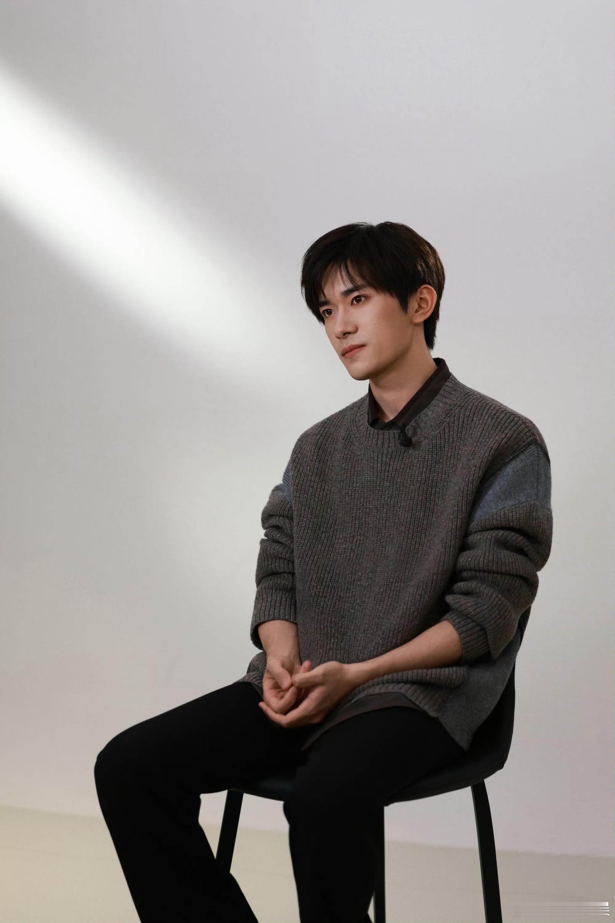 易烊千玺点滴叙述精益求精，好看，