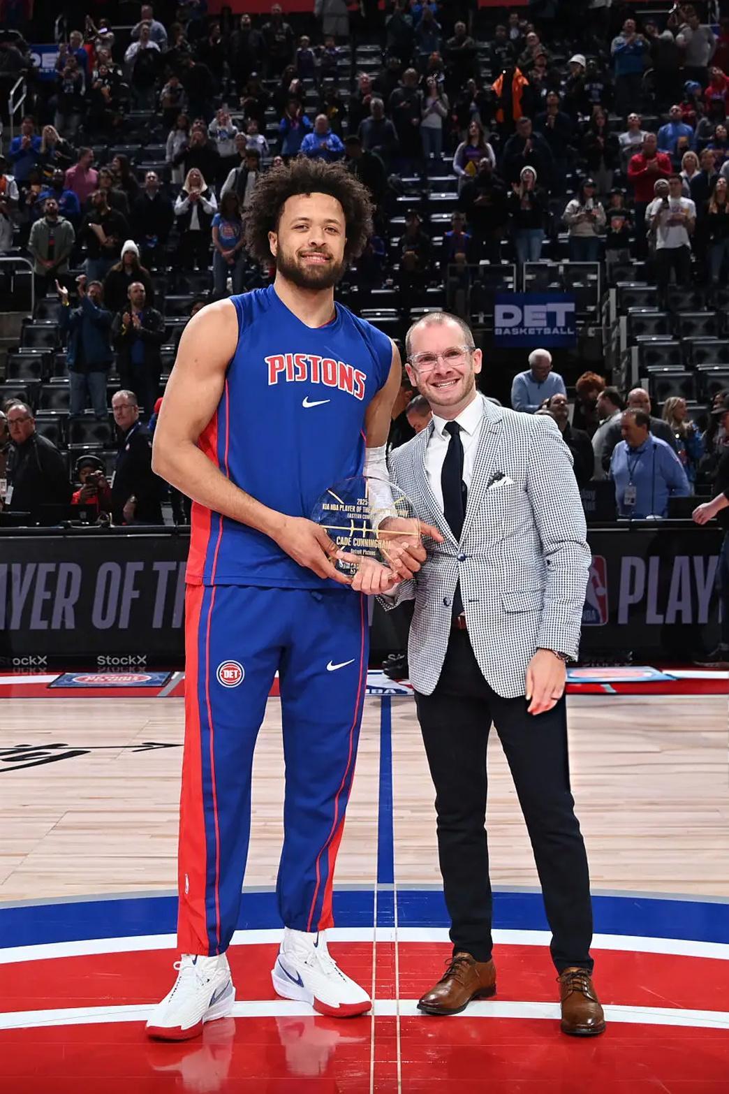 凯德·坎宁安 · Nike GT Cut 3 Tubro PE登场22分钟 10