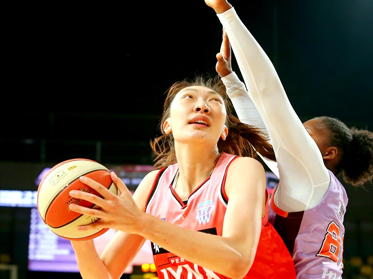 韩旭澳洲联赛10战9胜，带队占据联盟榜首

今天下午，韩旭所在的珀斯山猫队，对阵