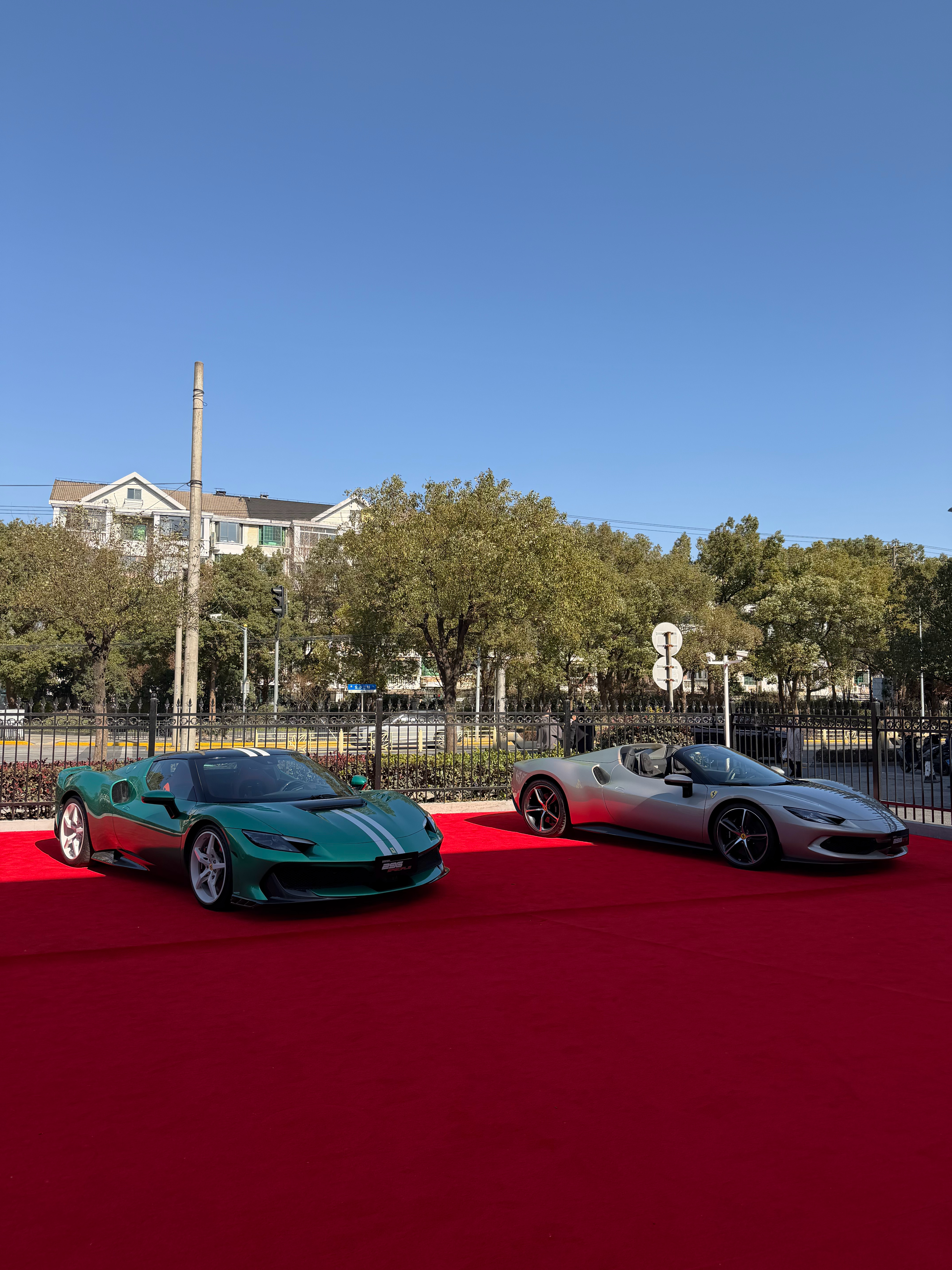 shen车视界 优雅的296 GTS和竞技的296 Speciale怎么选？值得