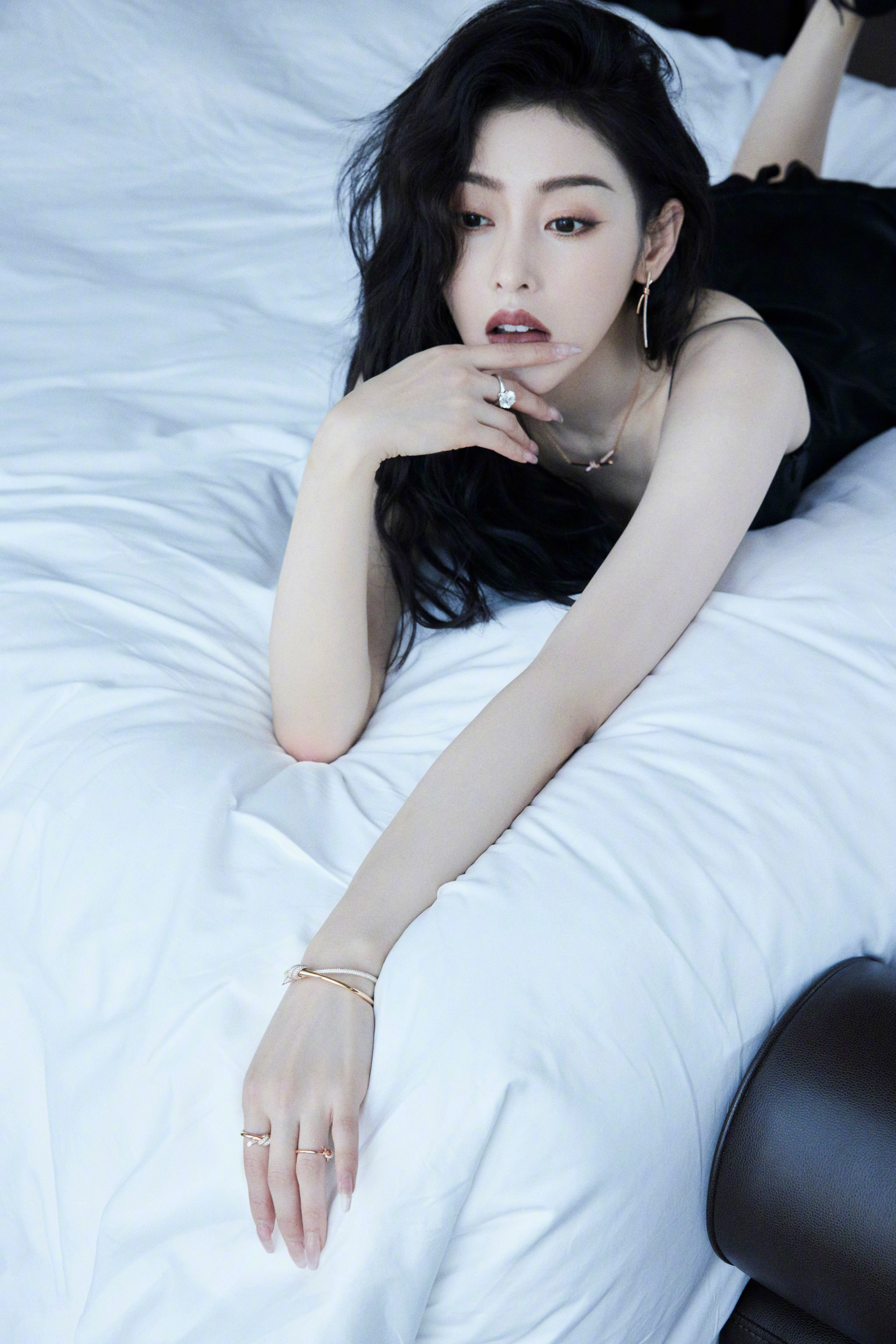 👠张天爱希望不是动了，之前多好看的张天爱变样了张天爱浪姐直播哽咽了