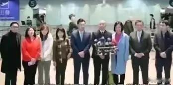 在美国总统特朗普的就职盛典之际，传闻中的“台湾代表团”满怀期待地抵达白宫，却意外