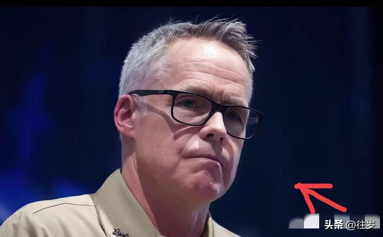 美伊战争第四天，没想到美国海军情报局局长却对中国说了这样一番话！
美媒彭博社3月