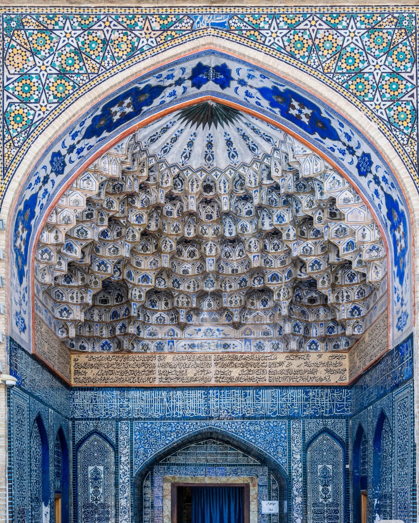 伊朗最高领袖选举机构办公楼遭袭伊朗位于库姆的专家会议办公楼今天（3月3日）遭袭。