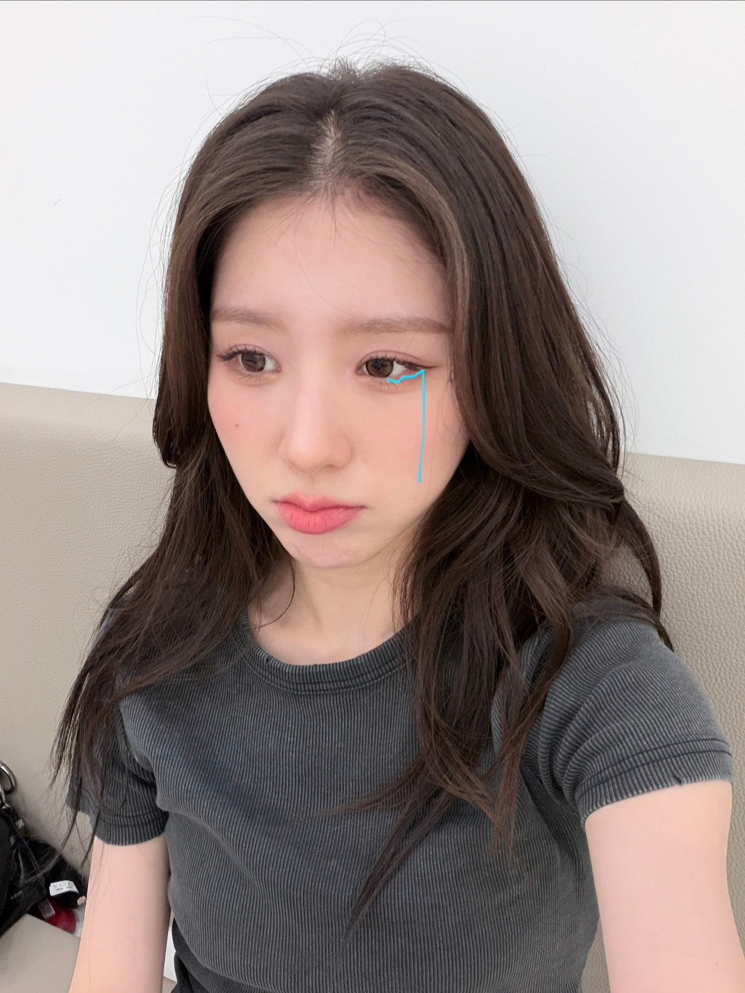 260903🫧田姬振 我今天肿了吗……？看起来好虚肿啊哈哈哈哈哈 有点双重眼皮
