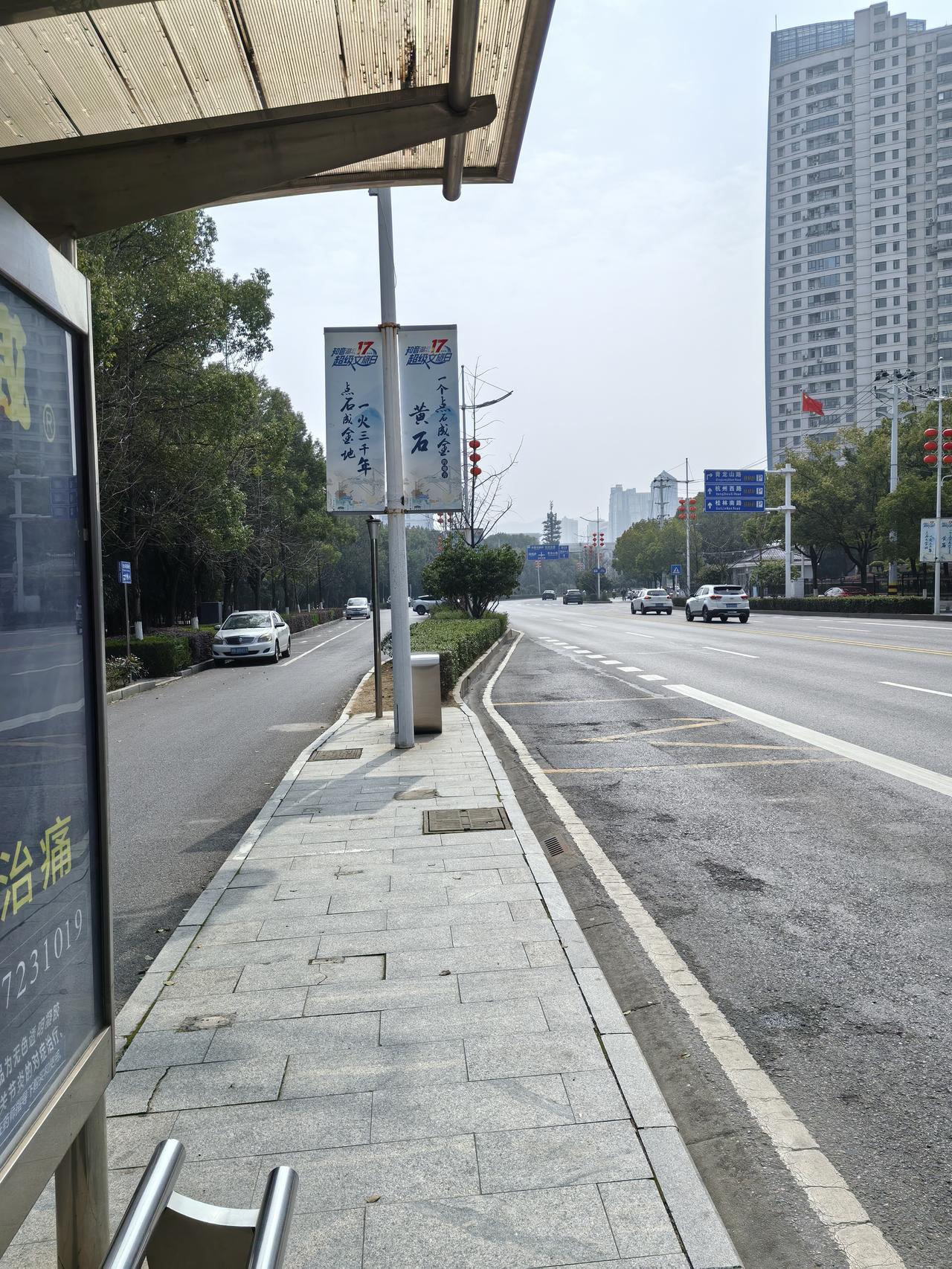 美伊战争何时结束，真是个让人头疼的问题。特朗普说战争基本结束，可实际情况并非如此