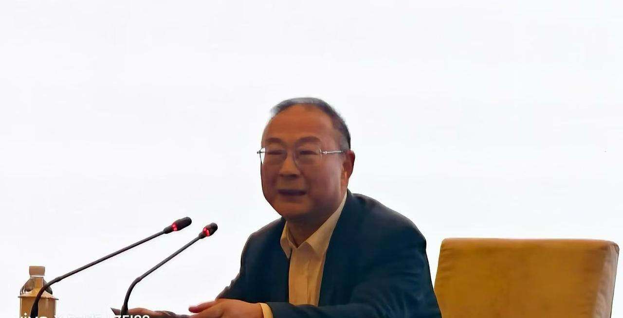 金灿荣：21世纪国际格局将从“一超多强”走向“两超多强”[得意]
