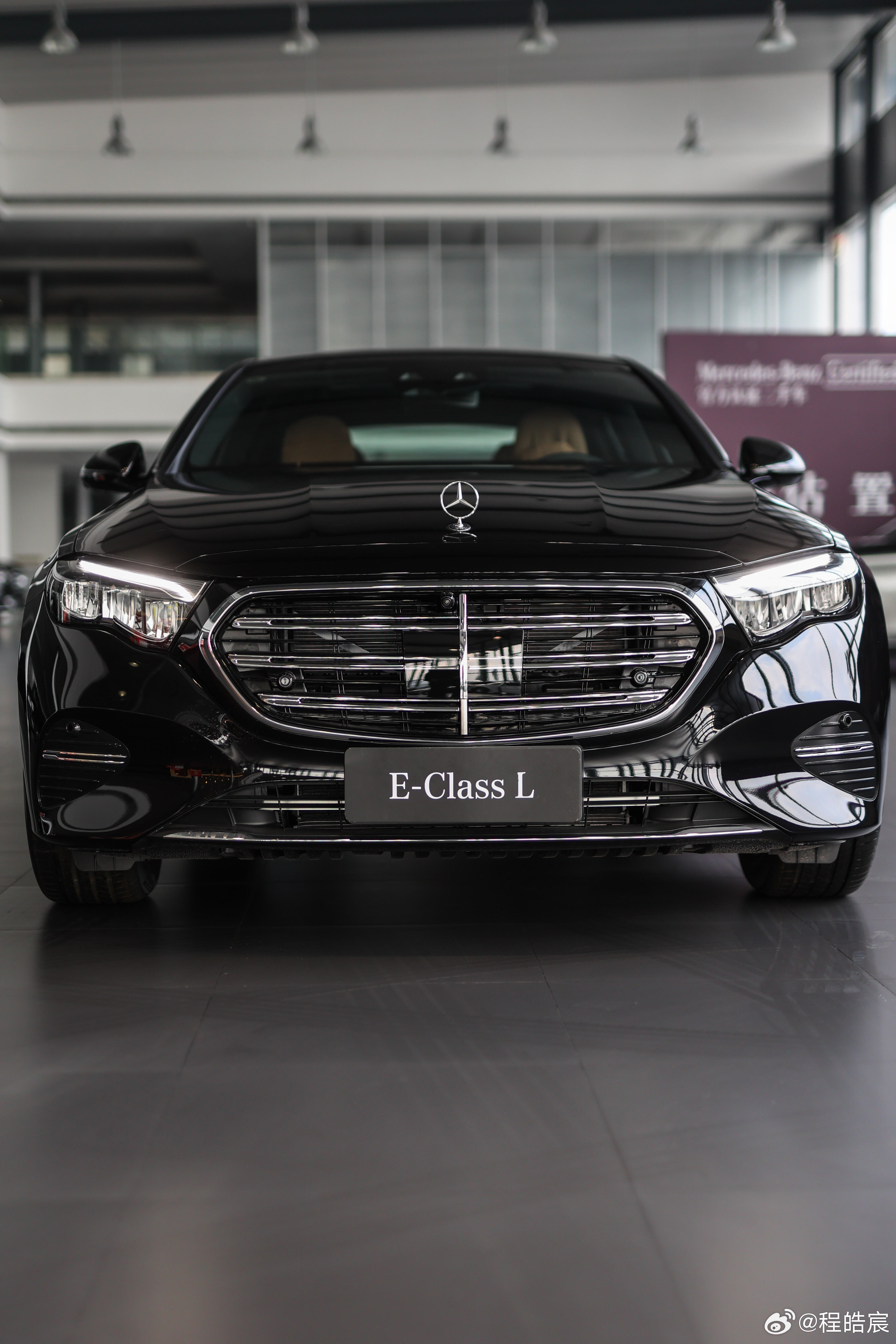 奔驰E260L🚘✨ 内饰质感在线，实用配置全保留横贯式中控+12.3英寸全液晶
