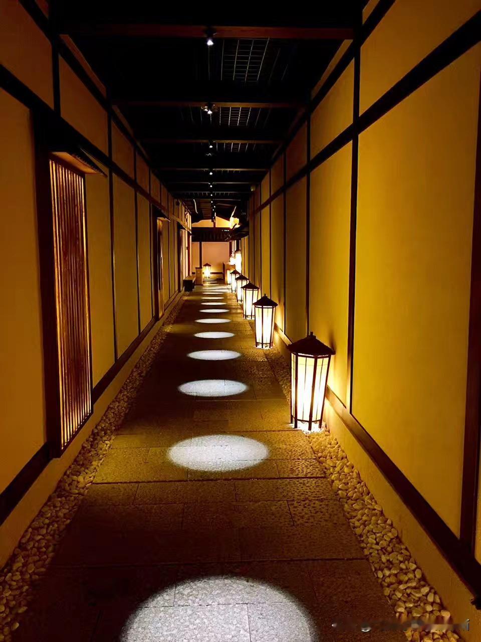 这几天写的小作文都很难通过审核，只能写点吃喝玩乐，可能既没有阅读价值，也没有个人