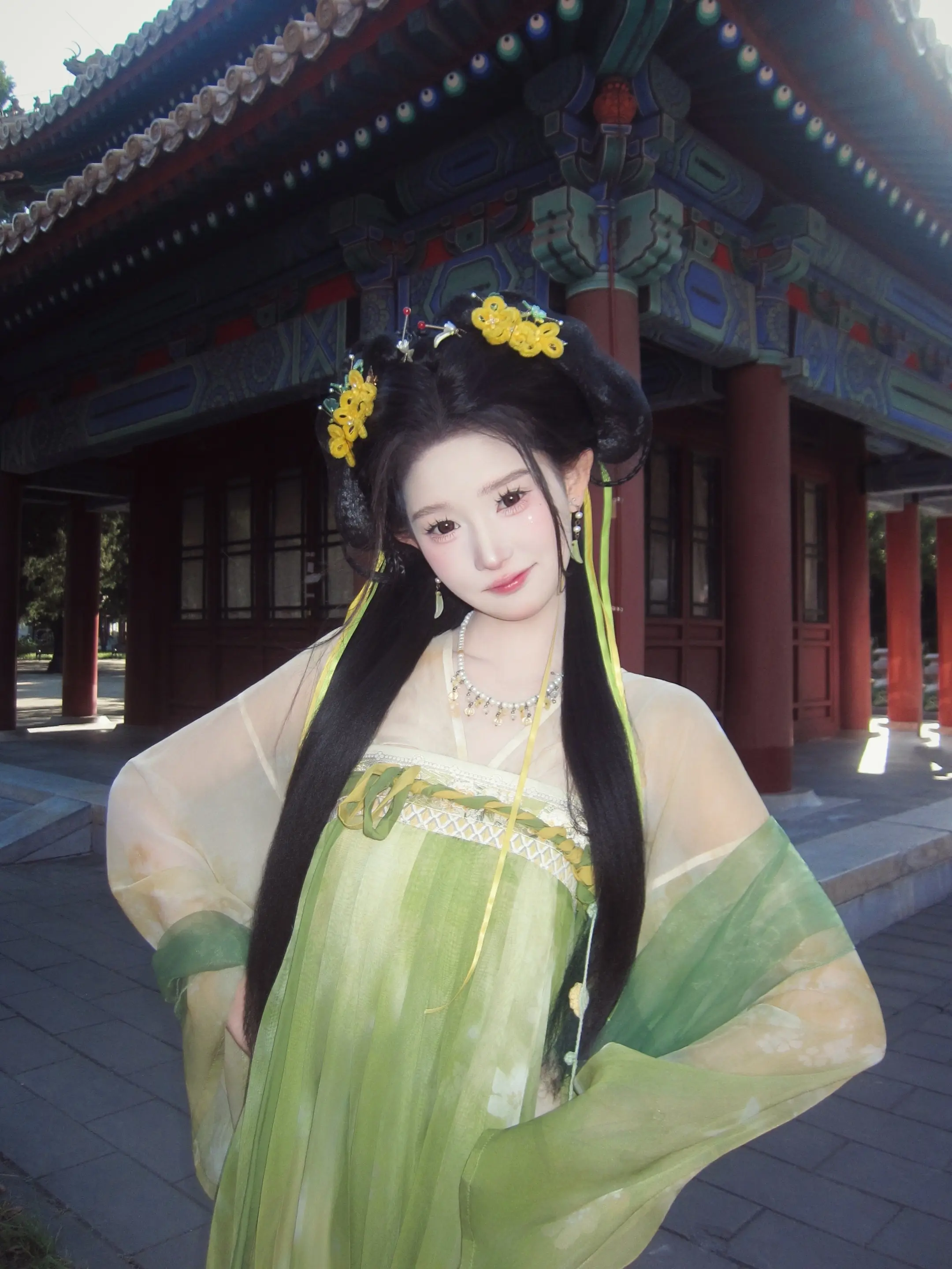 我本是家世显赫的大小姐，奈何长安富贵迷人眼！ 每日玩乐掏空了荷包，V我...