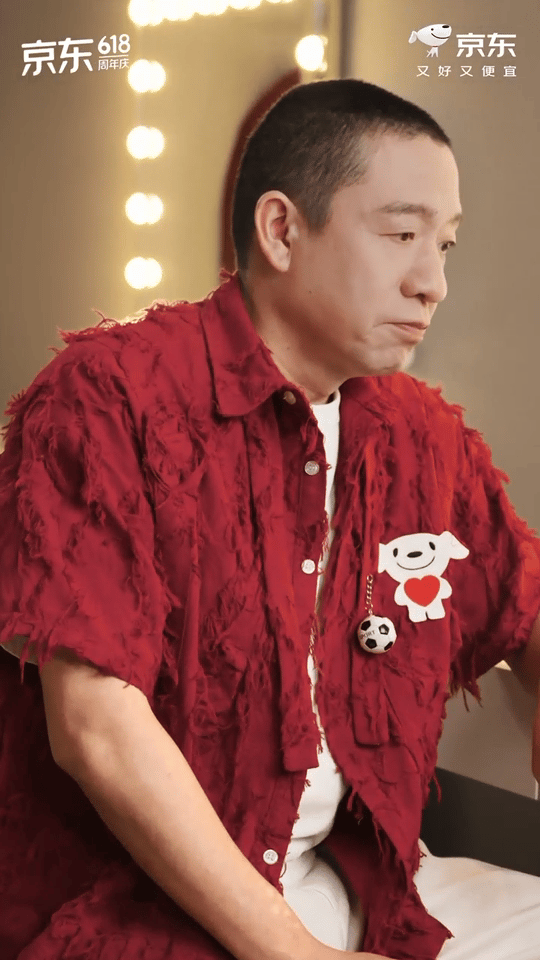哈哈哈哈 龙哥来给球迷墨尔本整个曲～世界杯狂欢时刻氛围感担当就位梁龙出演扬言要给