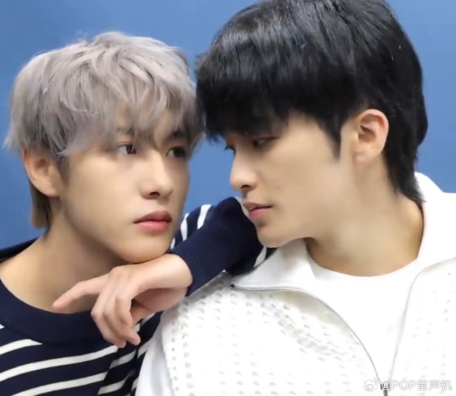 “我是你的什么”“那对哥哥来讲我又是什么” 