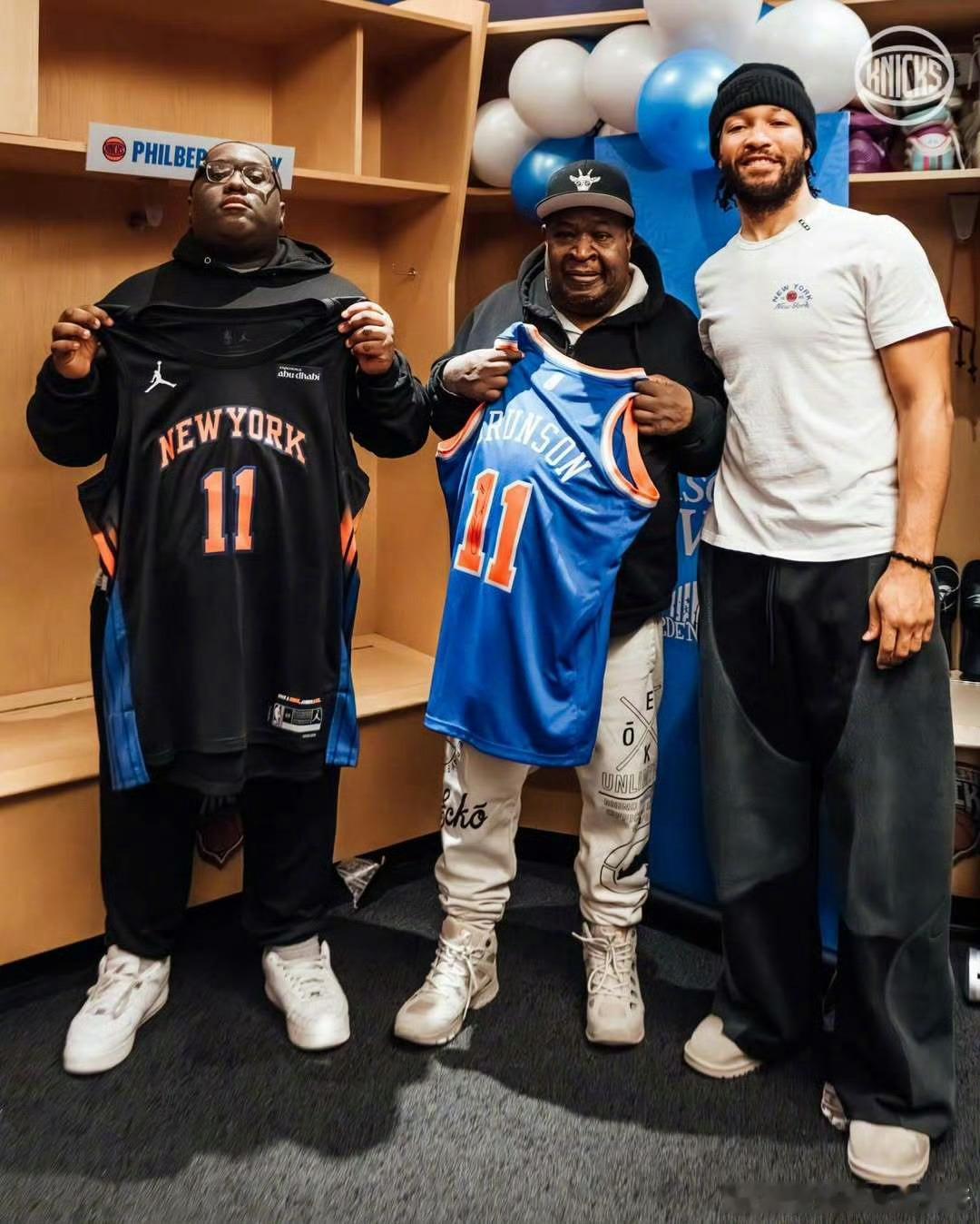 明天的作业来了。nba尼克斯客场出战猛龙，最近的猛龙有点低迷了啊！不过尼克斯的唐