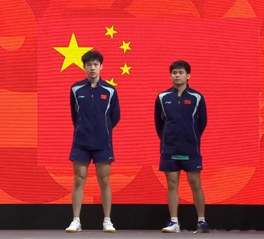 亚运会男双决赛，国乒组合林诗栋/黄友政VS日本组合张本智和/篠塚大登✊✊
中日组