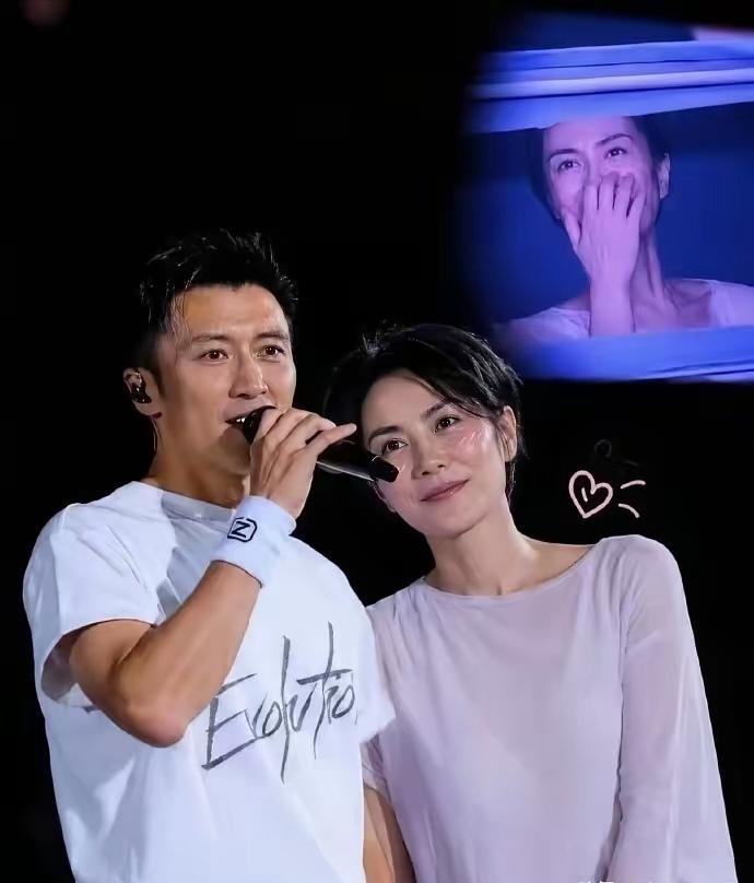 王菲会不会因为和谢霆锋更进一步。谢贤没了可能是个契机。

  两个看着极致洒脱自