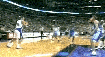 巴特尔是国内最早的有三分球的中锋之一。
中国球员普遍被球迷诟病的就是力量不足，巴