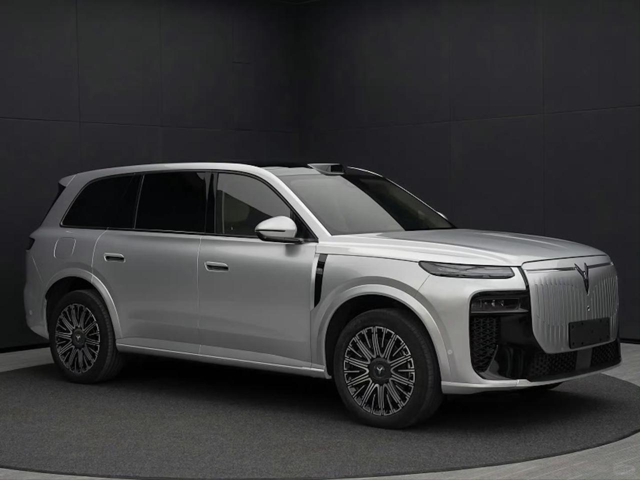 岚图泰山8外观图，设计风格很家族样式。【来自懂车帝车友圈】