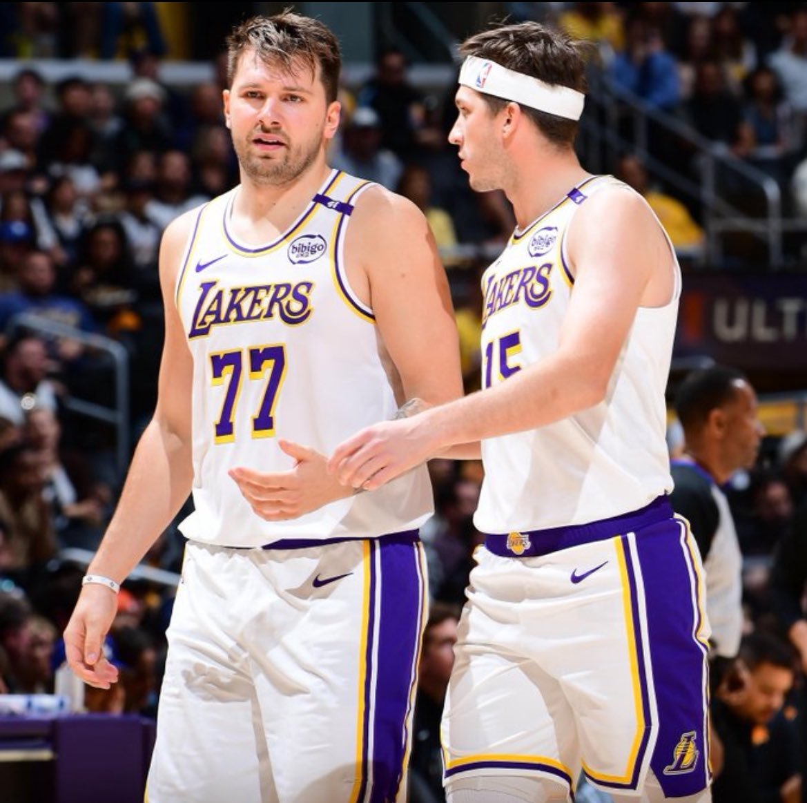 shams：里夫斯因二级腹斜肌拉伤赛季报销。如果他回归，那也只能是季后赛了。对阵