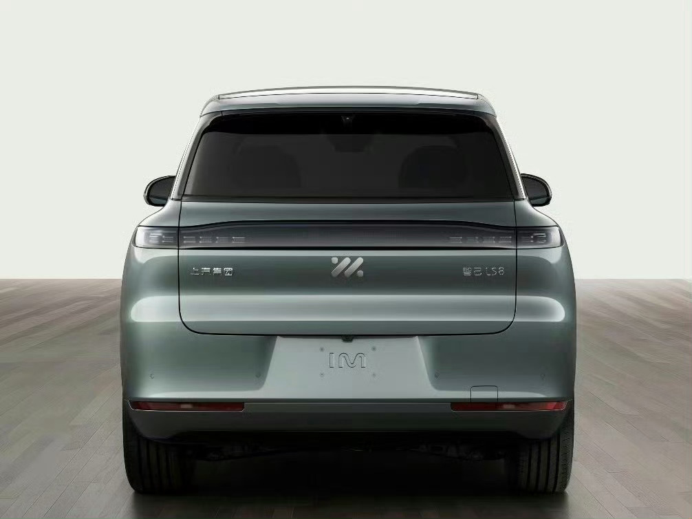 智己LS8申报图发布了，从车辆的三围5085x2000x1807，轴距3060m