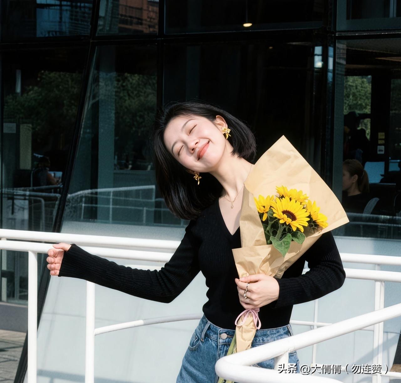 真正的努力，
从来都不是喊口号
我们总把努力挂在嘴边，
却忘了努力不是鸡汤，不是