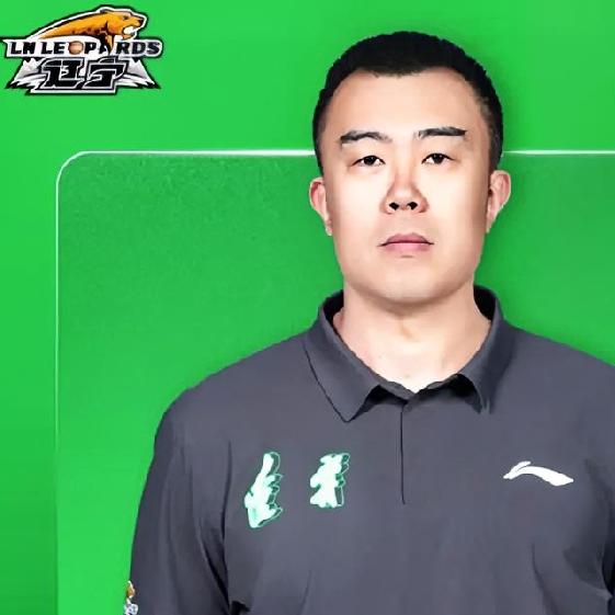 兄弟们！辽篮好消息来了！
辽篮俱乐部管理层已经官宣：前辽篮大将韩德君下赛季将回归