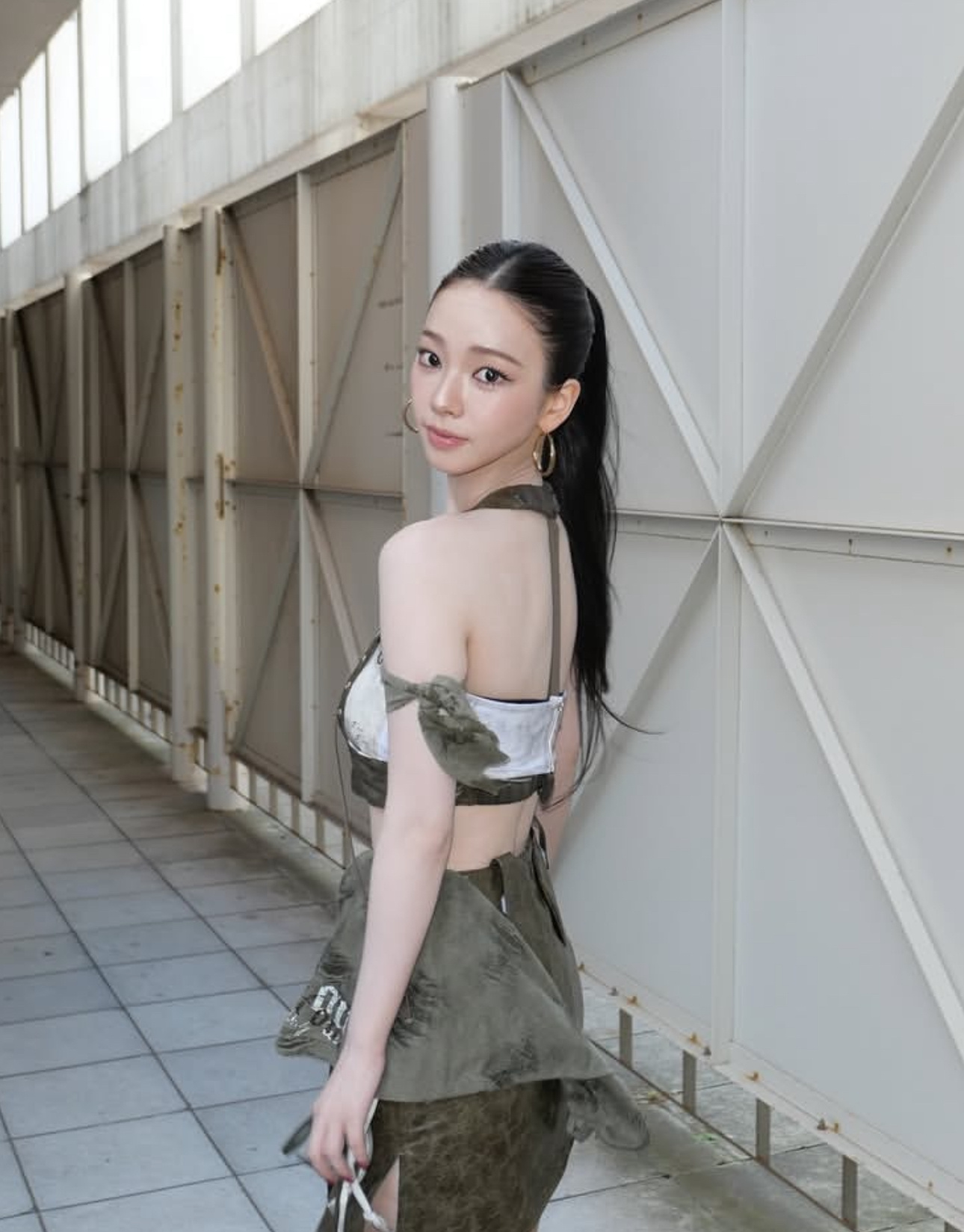 怎么评价柳智敏新的贴头皮造型 ​​​