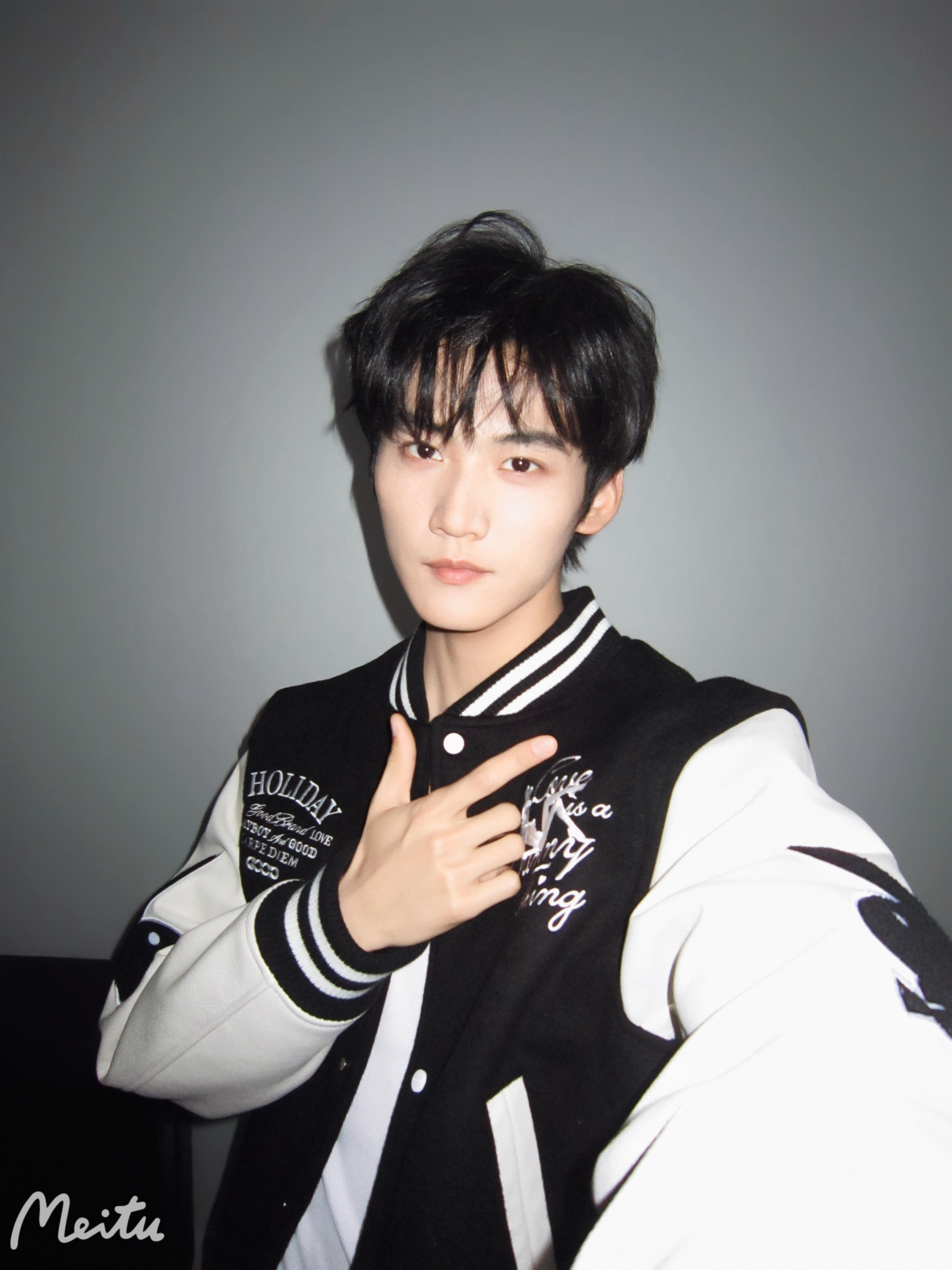 这个周柯宇终于想起他还有一个社交平台了 