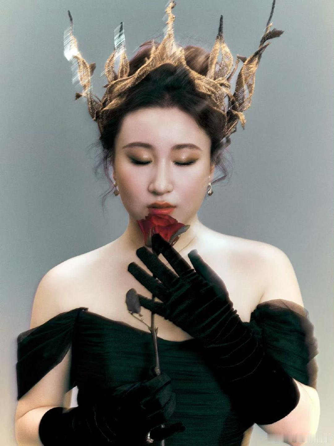 锤娜丽莎国剧盛典造型锤娜丽莎皇冠锤娜丽莎国剧盛典造型，大气美的锤锤 