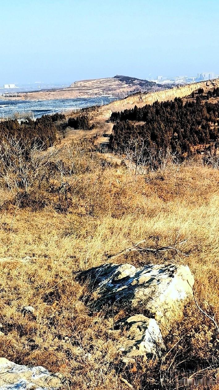 山野之我爱
    久在樊笼里，复得返自然。每当想起这句诗，仿若听见山野在召唤。