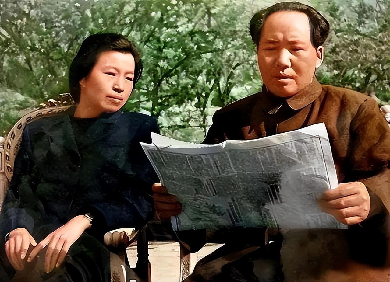 在1957年的春风中，刘思齐带着两年的苏联留学经历，踏上了归国的路途，心中满是对