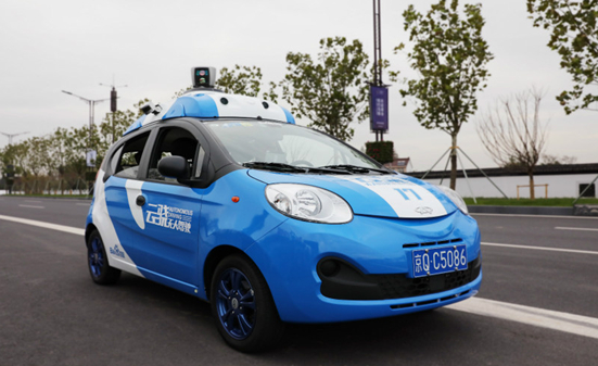 全新 QQ 用 AI 重塑小车之王 奇瑞 QQ 快乐之夜 全新 QQ3 盲订说个