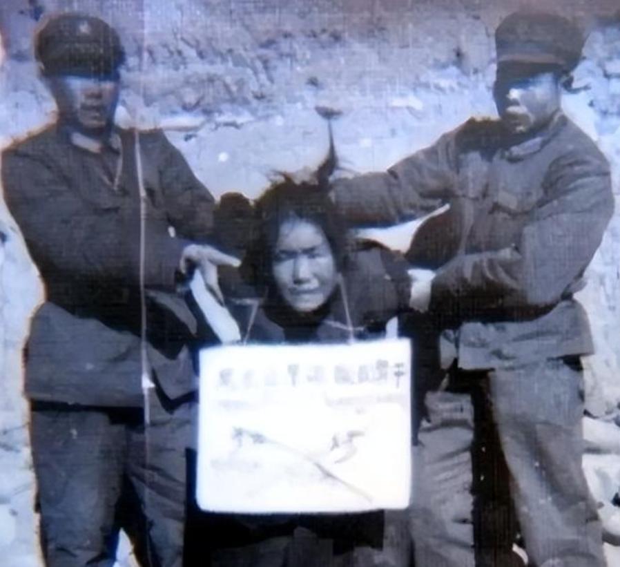 赤列曲珍原本是旧西藏的贵族尼姑，在封建农奴制度下，她习惯了高高在上的生活，视底层