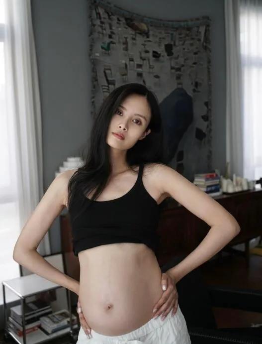 们的家庭更加幸福美满。随着李光洁官宣喜讯，粉丝们也纷纷送上祝福和喜悦。

李光洁