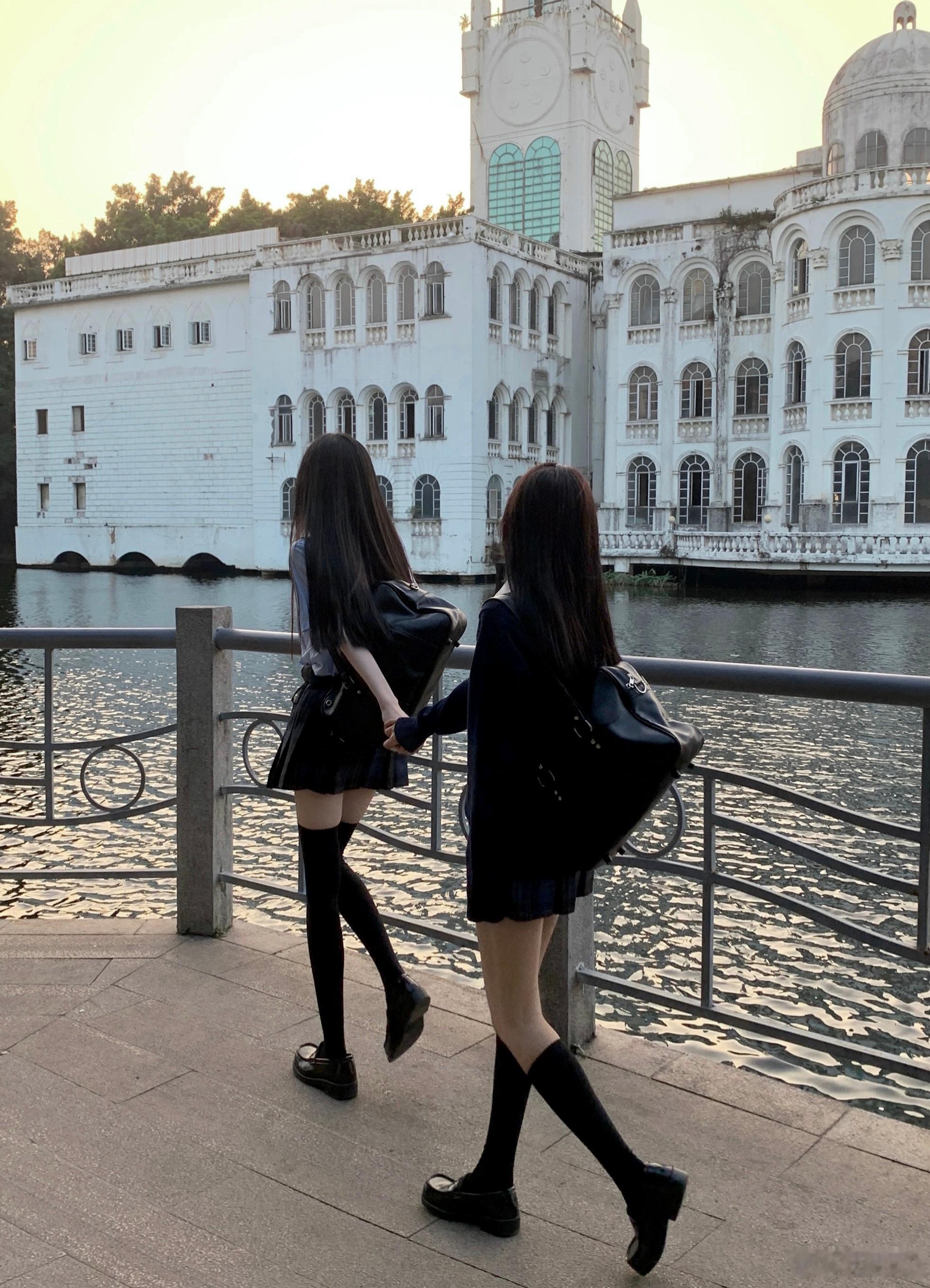这一帧只属于我们 ​​​