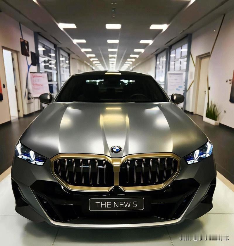 全新宝马5系曝光，新世代面容，外观大升级，比现款漂亮10倍，你心动了吗？