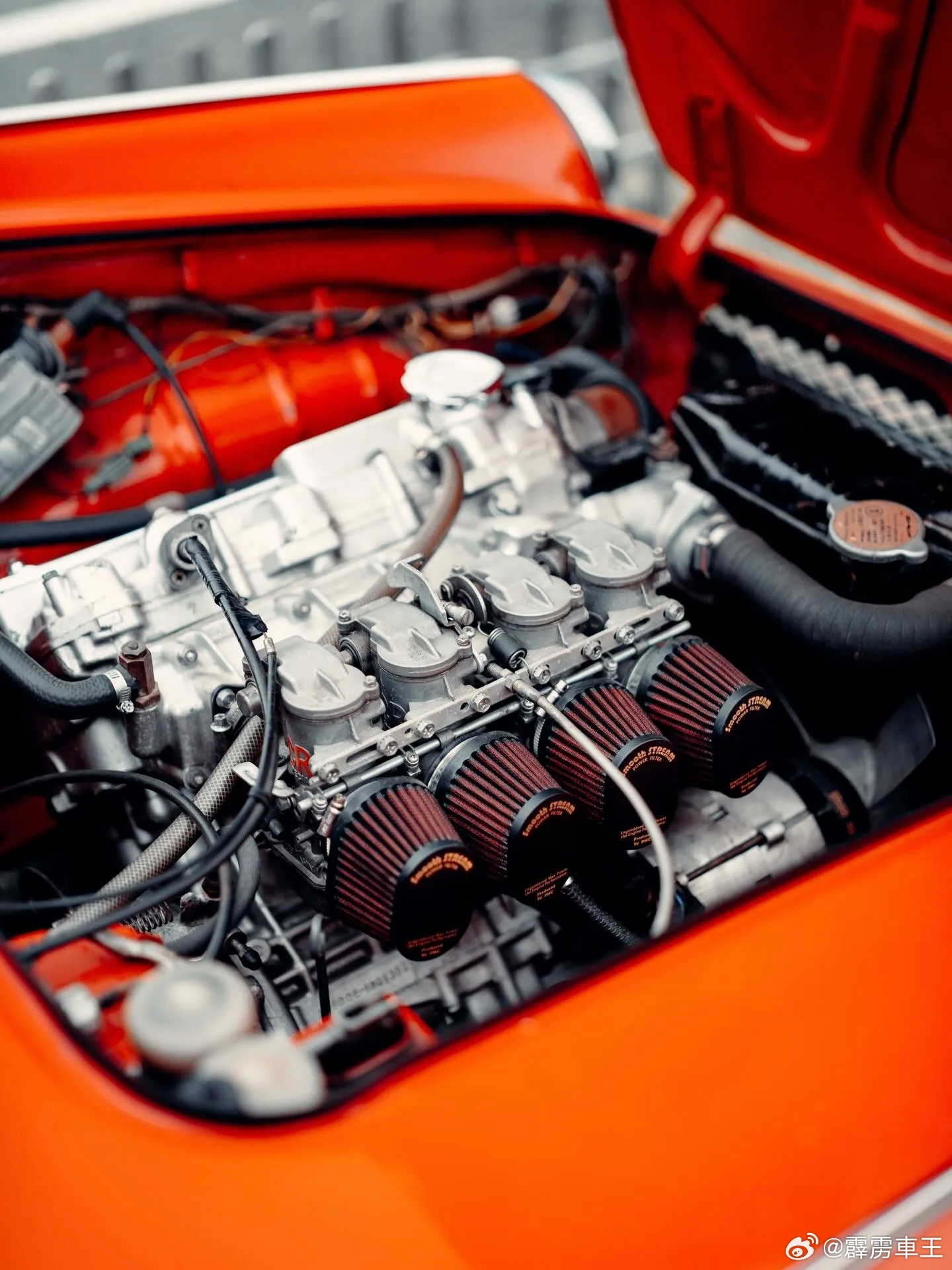 1966年的本田S800 Coupe。791cc排量，8500转红线，四个京滨化