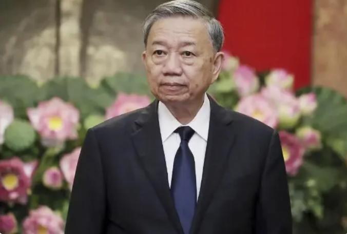 向来与日本眉来眼去的越南也表态了，越南明确而一贯坚持一个中国原则，强调台海地区的