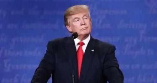 万万没想到，等来的不是高市的道歉，而是特朗普站在全世界面前，一字一句地宣布：“永